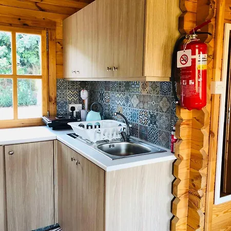 Alpstuga Happy Glamping Cy *