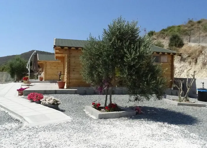 בקתה Happy Glamping Cy Agios Theodoros