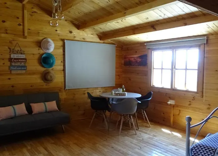 Happy Glamping Cy בקתה *