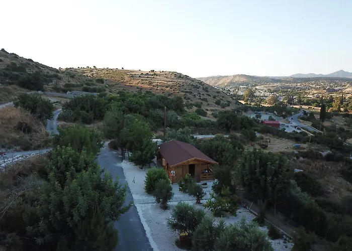 Happy Glamping Cy בקתה *