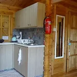 Chalet Happy Glamping Cy Agios Theodoros