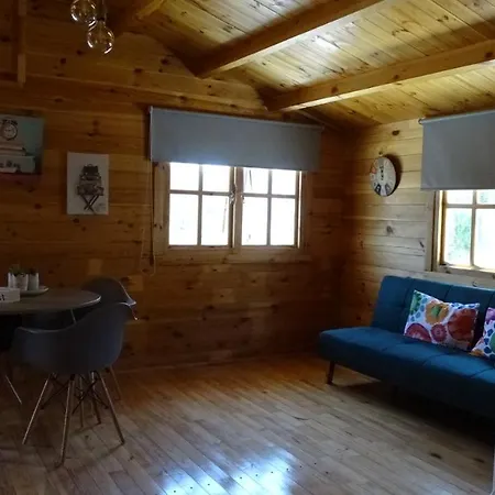 Chalet Happy Glamping Cy